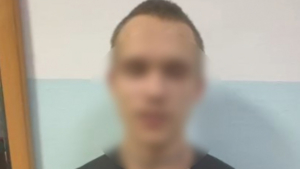20-летнего курьера телефонных мошенников задержали в Приамурье - gtrkamur.ru