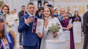 Амурчане поженились на первом Всероссийском свадебном фестивале - gtrkamur.ru