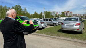 За парковкой на газонах и площадках в Благовещенске будут следить еще внимательней - gtrkamur.ru