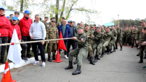 Больше 250 амурских армейцев приняли участие в спортивном празднике в Белогорске - gtrkamur.ru