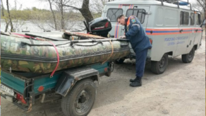 В Белогорске продолжаются поиски утонувшего автомобиля - gtrkamur.ru