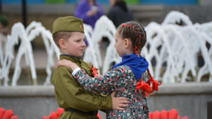 В Белогорске исполнили «Весенний вальс» - gtrkamur.ru