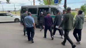 Два десятка иностранцев покинут страну после проверки правоохранителей в Благовещенске - gtrkamur.ru