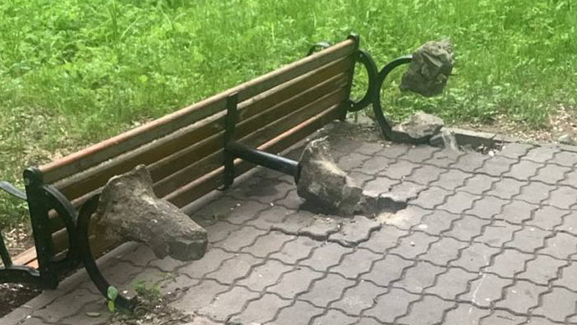 Подростки снимали на камеру свои варварские действия в парке Белогорска - gtrkamur.ru