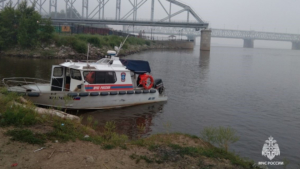 Трое человек пропали на Амуре, в месте где затонул катер - gtrkamur.ru