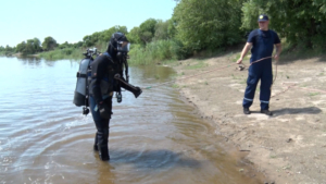 Тренировку на оттачивание слаженности действий провели амурские водолазы - gtrkamur.ru