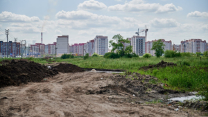Безопасная дорога появится в Чигирях в районе новой школы  - gtrkamur.ru
