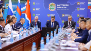 Модернизацию дорожной сети Приамурья губернатор обсудил с главой Росавтодора - gtrkamur.ru