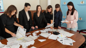 Сотрудники избиркомов Приамурья собрали средства на технику для бойцов - gtrkamur.ru