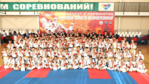 Полторы сотни амурских каратистов сразились на турнире в Белогорске - gtrkamur.ru