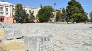 Реконструкцию площади в Амвросиевке при поддержке властей Приамурья завершат раньше срока - gtrkamur.ru