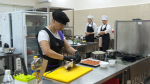 Вкусно, полезно и эстетично: повара амурских школ продемонстрировали мастерство - gtrkamur.ru