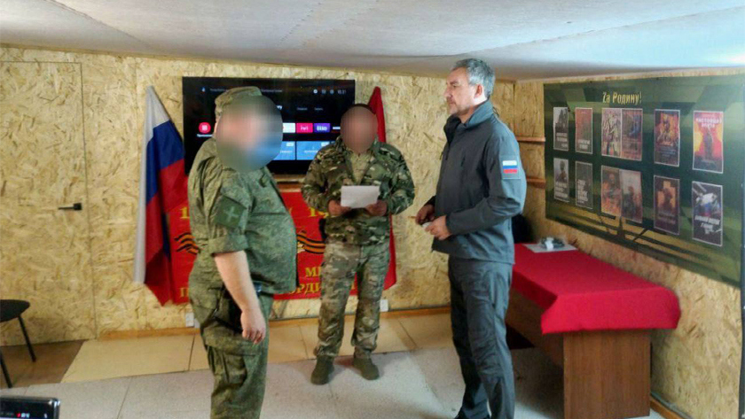 Губернатор Приамурья вручил медали «Суворова» отличившимся бойцам - gtrkamur.ru