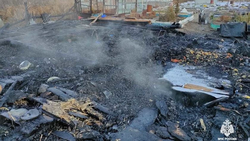 Маленький мальчик и женщина погибли на пожаре в Хабаровском крае - gtrkamur.ru