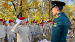 Более 600 амурских школьников в сентябре пополнили ряды Юнармии - gtrkamur.ru