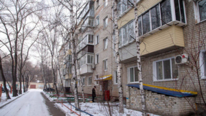 В замерзающем доме по Ленина в Благовещенске скоро должно потеплеть - gtrkamur.ru