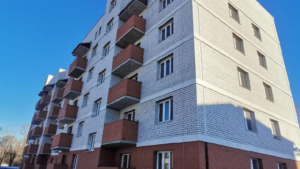 В Свободном сдали пятиэтажку для переселенцев из аварийного жилья и сирот - gtrkamur.ru
