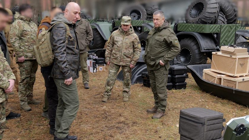 Дальневосточники отправили партию вооружения, обмундирования и технику бойцам СВО - gtrkamur.ru