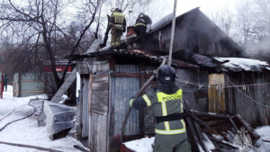 Сильный пожар в селе Новотроицкое унес жизнь амурчанина - gtrkamur.ru
