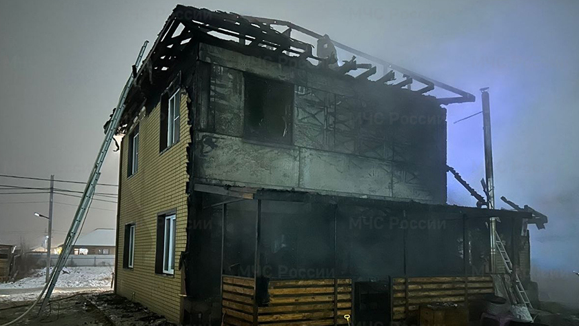 Жилой дом с пристроенным гаражом горели в Чигирях Благовещенского округа - gtrkamur.ru