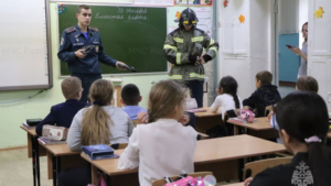 Урок пожарной безопасности провели для благовещенских школьников - gtrkamur.ru