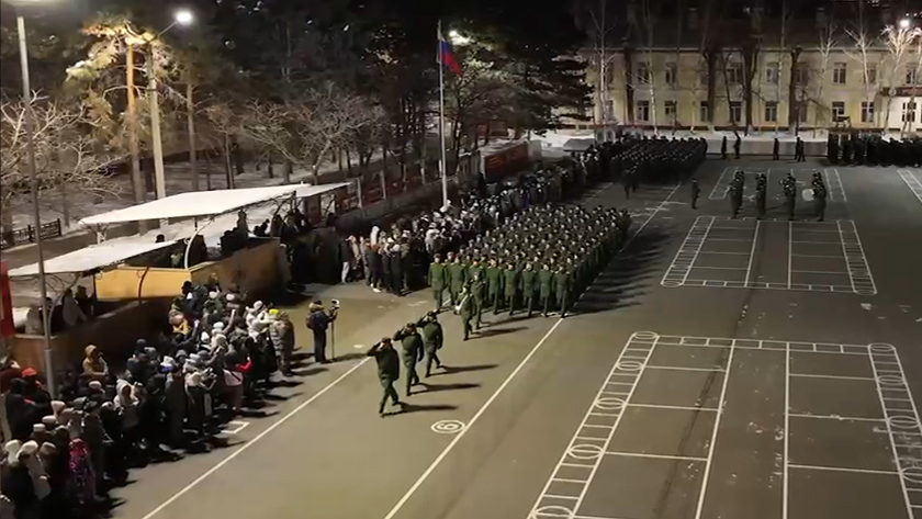 В Благовещенске чествовали новоиспеченных лейтенантов 114 выпуска ДВОКУ - gtrkamur.ru