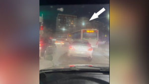 Нарушение водителя маршрутного автобуса в Благовещенске попало на видео - gtrkamur.ru