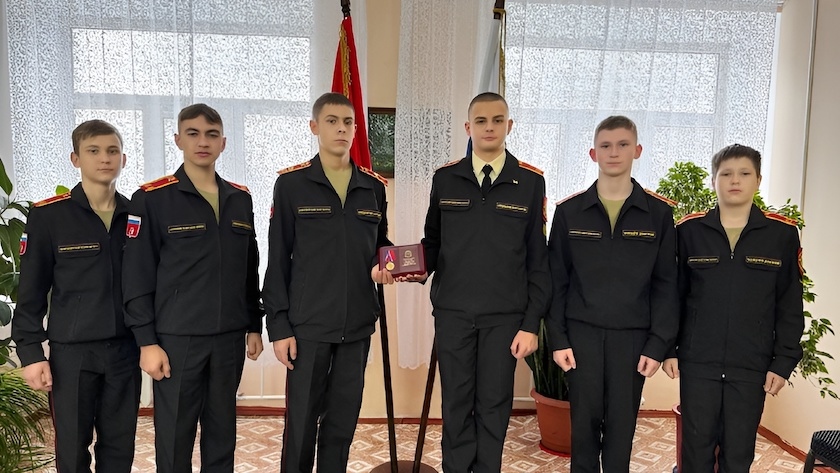 Медалью «За содействие специальной военной операции» награждены кадеты области - gtrkamur.ru