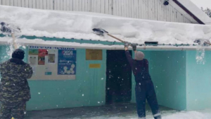 В Благовещенском округе крыши четырех ДК очистили от слоя снега и наледи после вмешательства прокуратуры - gtrkamur.ru