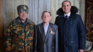 К 80-летию Победы ветеранам Тынды вручили юбилейные медали - gtrkamur.ru