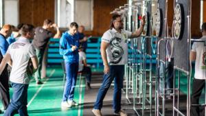 Чемпионат по дартсу собрал больше полусотни игроков в Благовещенске - gtrkamur.ru