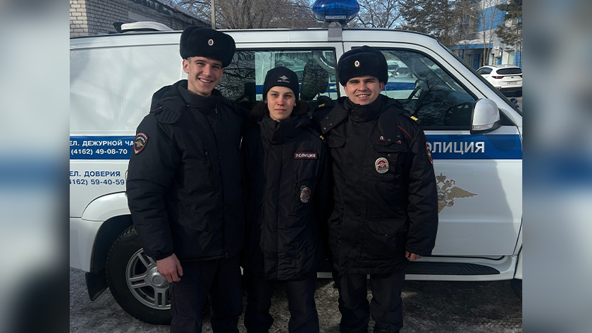 Благовещенские полицейские спасли мужчину, которому стало плохо на улице - gtrkamur.ru