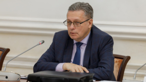 Рифат Сабитов предложил вопросы повышения социальной эффективности медиаиндустрии обсудить с участниками медиарынка - gtrkamur.ru