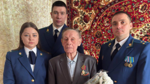В Тынде чествовали 98-летнего ветерана Великой Отечественной войны - gtrkamur.ru