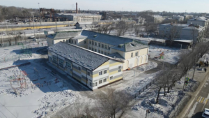 Не только для уроков физкультуры: новый спортзал в свободненской школе работает на полную мощность - gtrkamur.ru