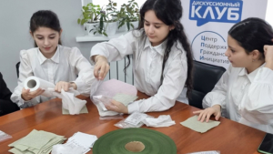 Гуманитарную помощь для СВО собрали в воскресной армянской школе Благовещенска - gtrkamur.ru