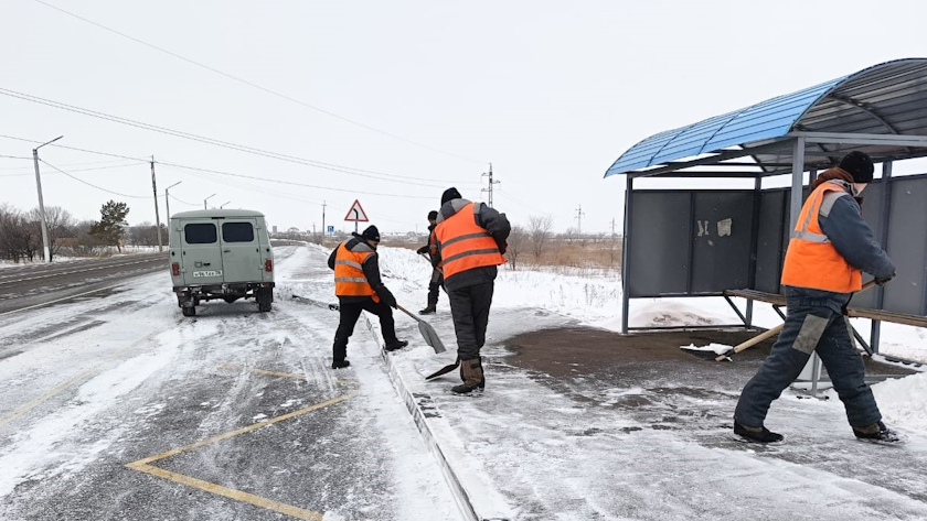 Уборку снега на дорогах и подготовку к новому сезону проверил глава амурского Минтранса - gtrkamur.ru