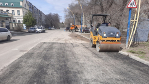 В областной столице коммунальщики приступили к благоустройству территорий после ремонтных работ - gtrkamur.ru