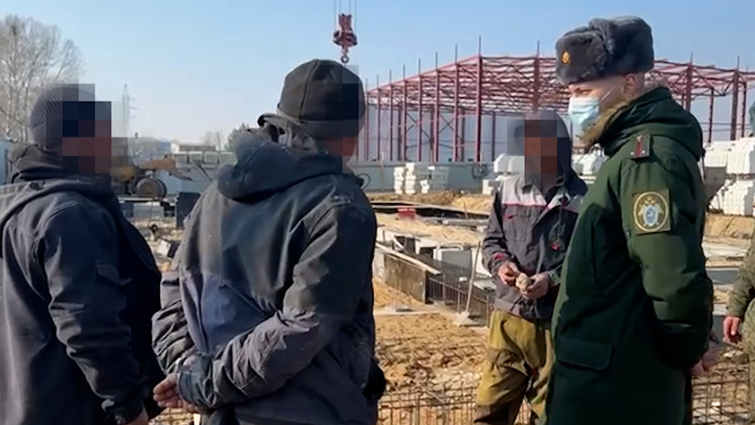 В Белогорске правоохранители проверили торговые и строительные объекты для выявления нелегальных мигрантов - gtrkamur.ru