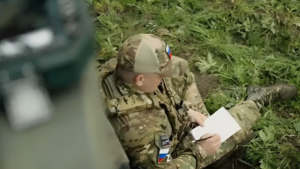 «Скучаем по минутам тишины»: боец из города Сковородино сочиняет песни на фронте - gtrkamur.ru