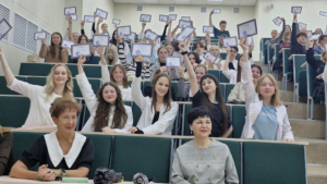 Выпускникам амурских медклассов вручили сертификаты - gtrkamur.ru
