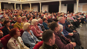 Амурских ветеранов чествовали в областном театре драмы - gtrkamur.ru