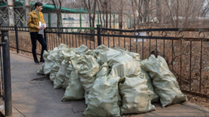 Более 17 тысяч благовещенцев приняли участие в экологической акции «Город берегу» - gtrkamur.ru