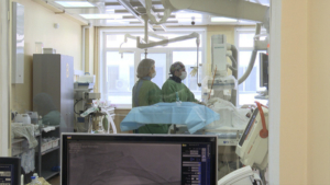 За заслуги в области здравоохранения наградили около 300 амурских врачей - gtrkamur.ru