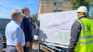Василий Орлов проинспектировал ход строительства нового путепровода в Белогорске - gtrkamur.ru