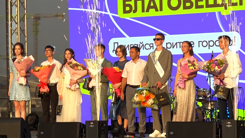 Самый счастливый и одновременно грустный день: в Благовещенске отгремел школьный выпускной - gtrkamur.ru