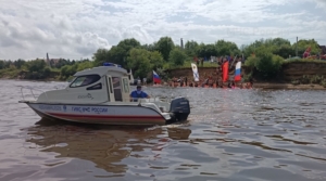 Заплыв ко Дню Военно-морского флота состоялся на реке Зея - gtrkamur.ru