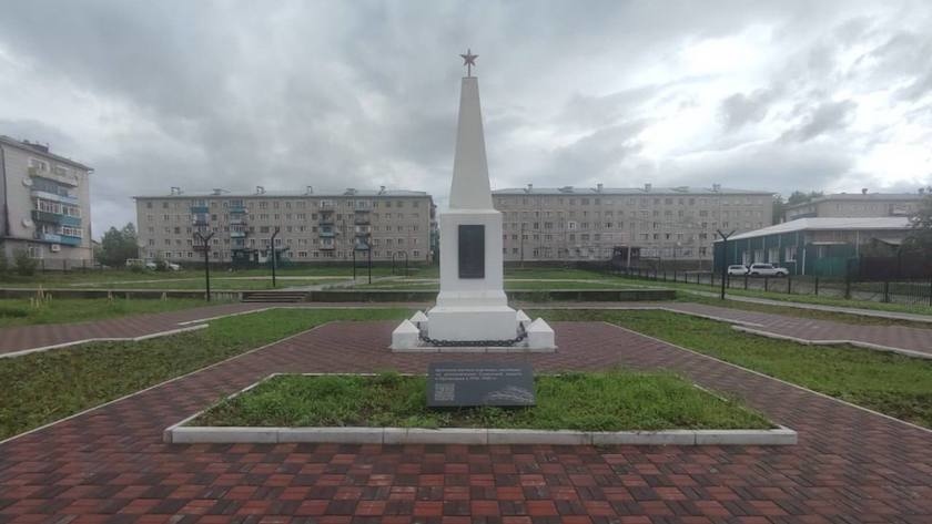 Второй этап благоустройства сквера на привокзальной площади завершили в поселке Ерофей Павлович - gtrkamur.ru