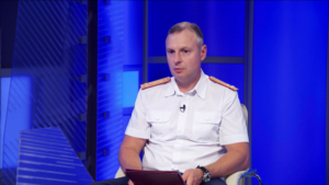 Профессиональный праздник отметили в минувшую пятницу сотрудники СКР. Гость — начальник первого отдела по расследованию особо важных дел Иван Залунин - gtrkamur.ru