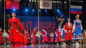 «Российско-китайская ярмарка культуры и искусства» открылась в Хэйхэ - gtrkamur.ru